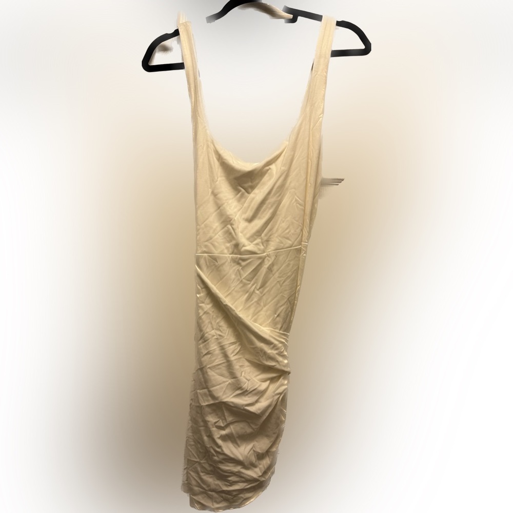 Aritzia Wilfred
Saturn Midi Dress